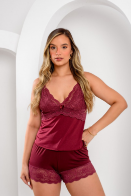 Baby Doll Amélia Vinho Baby Doll Amélia vinho com renda, lingerie feminina confortável e sofisticada